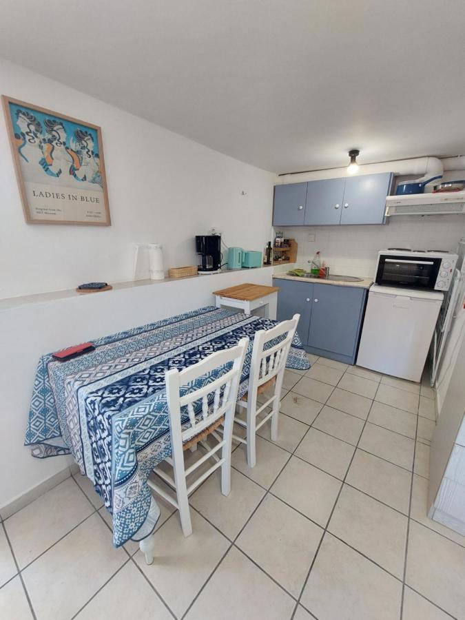 Artemis Ermoupoli Centre Appartement Pour Petit Budget Backpackers Exterior foto